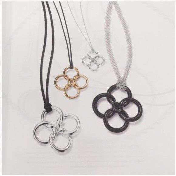 Vintage Tiffany & Co. Elsa Peretti Quadrifoglio Rock Crystal Pendant Necklace - Picture 4 of 10